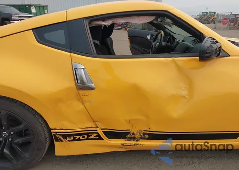 2018 Nissan 370Z z USA, uszkodzony, nr VIN JN1AZ4EH0JM571596